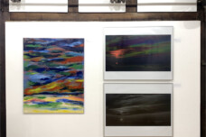 Bilder in der Ausstellung „Momente und Sichtweisen – Malerei und Fotografie“ von Ilse Kampen und Hilmar Sundermann.
